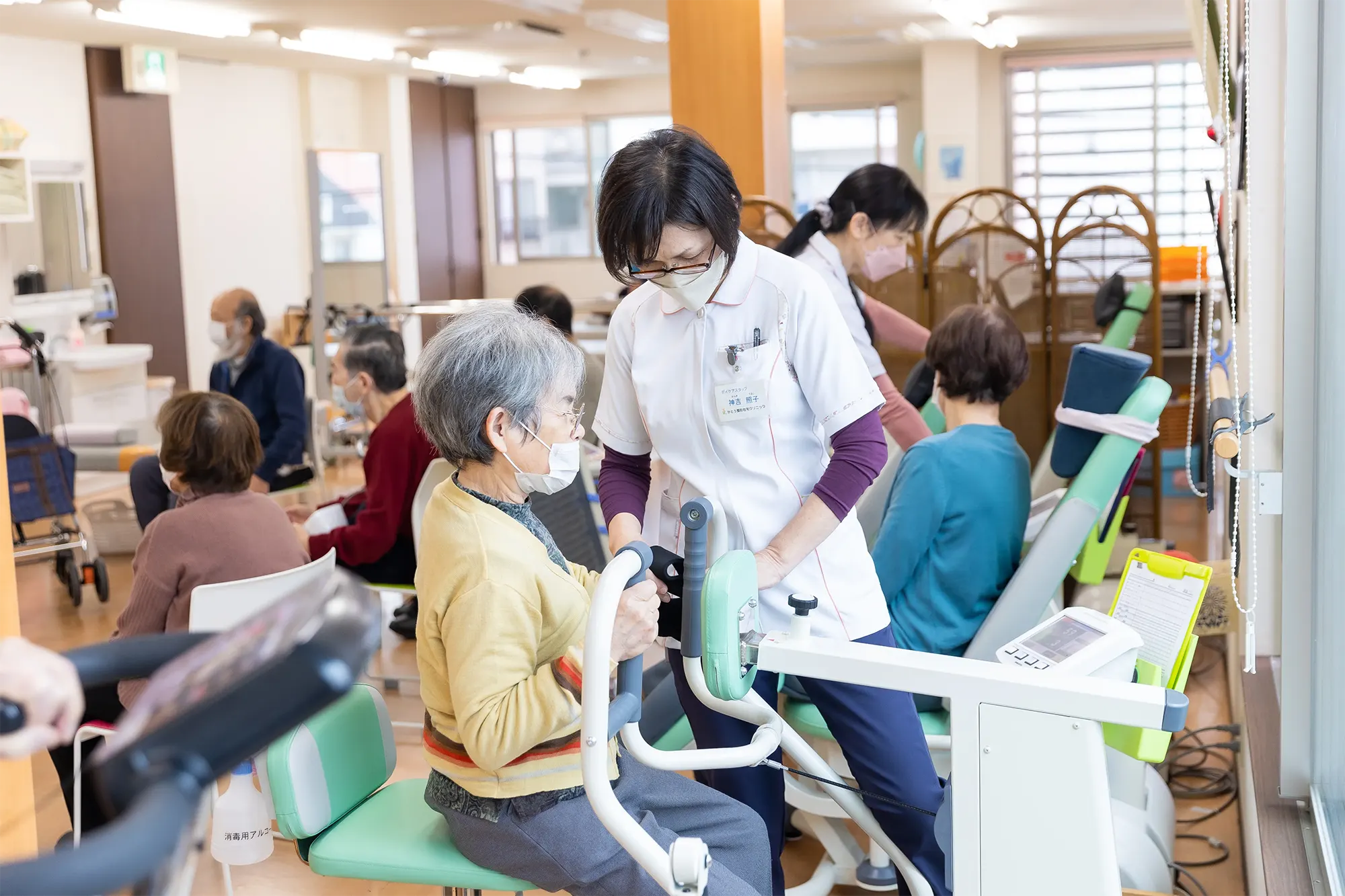 各種マシンによる自主トレーニング